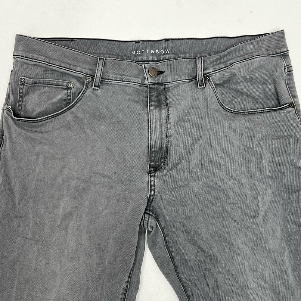 MOTT & BOW Mens Jeans, Size 38 x 32, Stone Gray Straight, Light Wash Denim - Picture 2 of 13